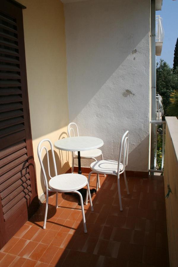 Apartments By The Sea Podgora, Makarska - 518 Eksteriør bilde